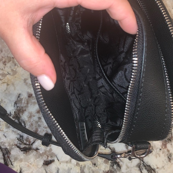 NEW Calvin Klein Crossbody, Removable/Adjustable Strap - Picture 14 of 15